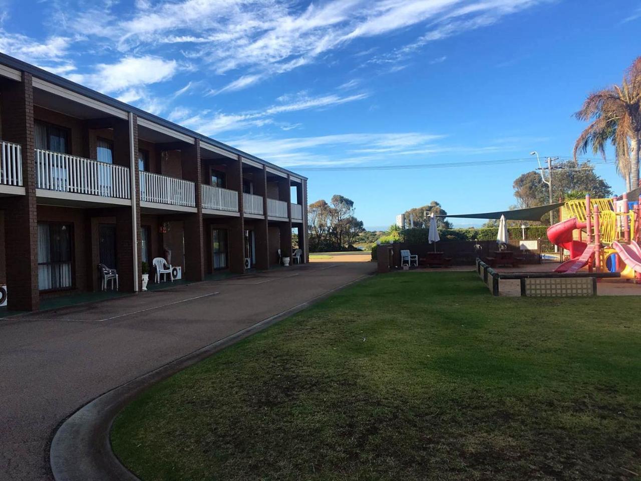 Black Swan Motor Inn Lakes Entrance Dış mekan fotoğraf